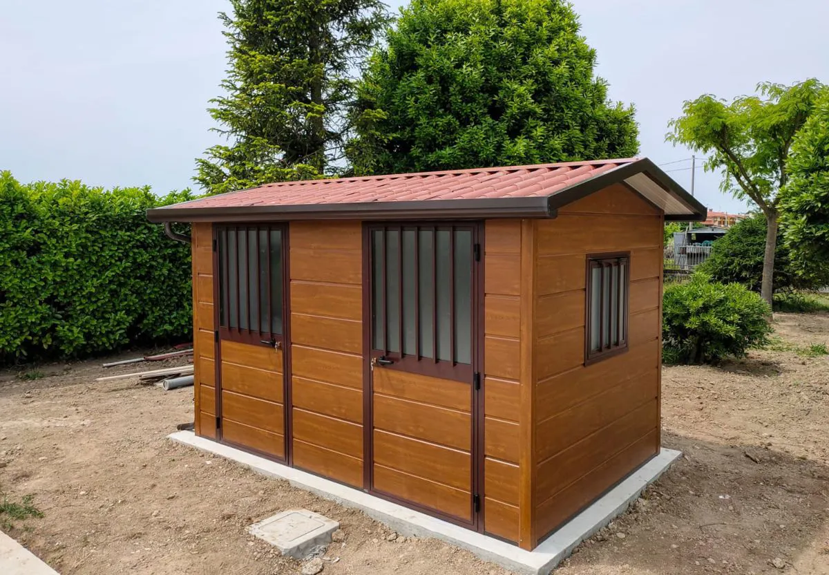 Casetta a 2 falde effetto legno