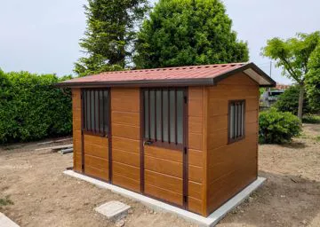 Casetta a 2 falde effetto legno 