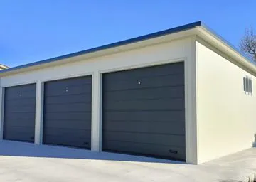 BOX AUTO CON SEZIONALI