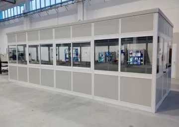 UFFICIO INTERNO CON PARETI CONTINUE IN ALLUMINIO